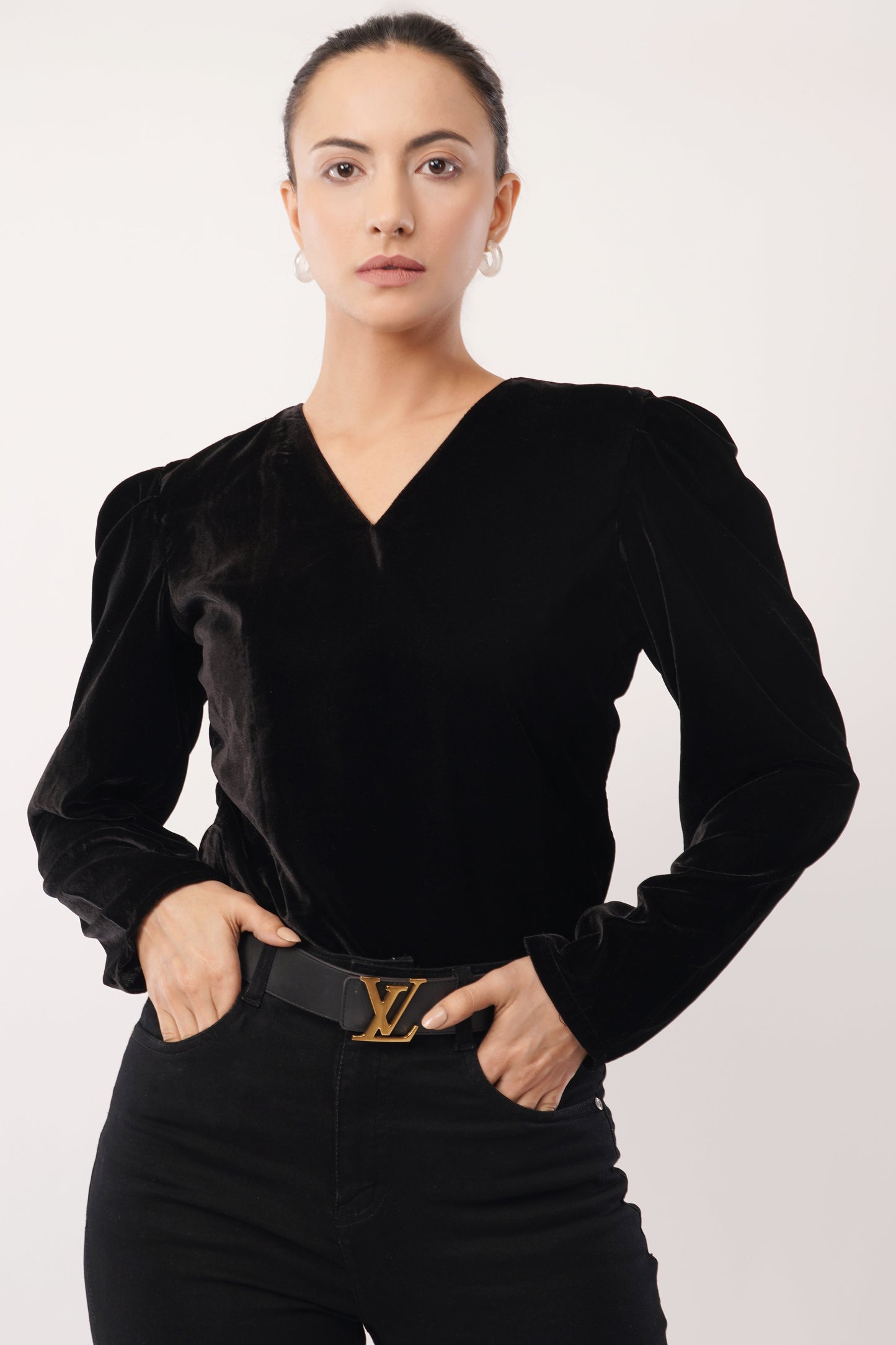 Noir Velvet Charm