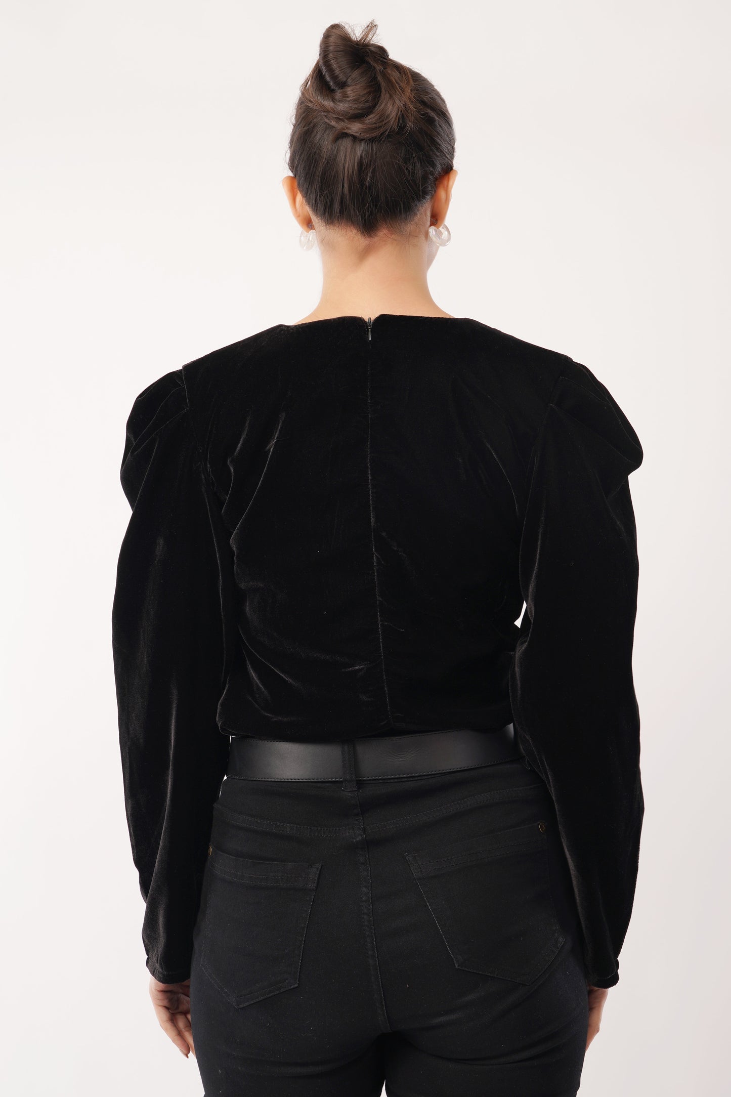 Noir Velvet Charm